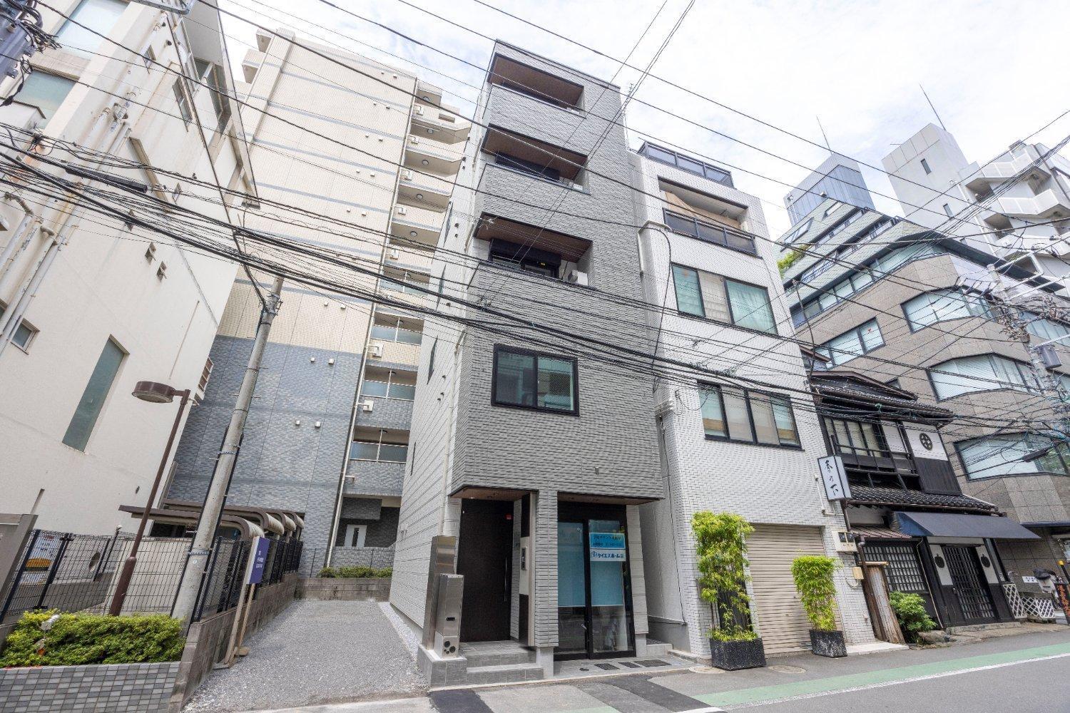 Skye Yusima Apartment *